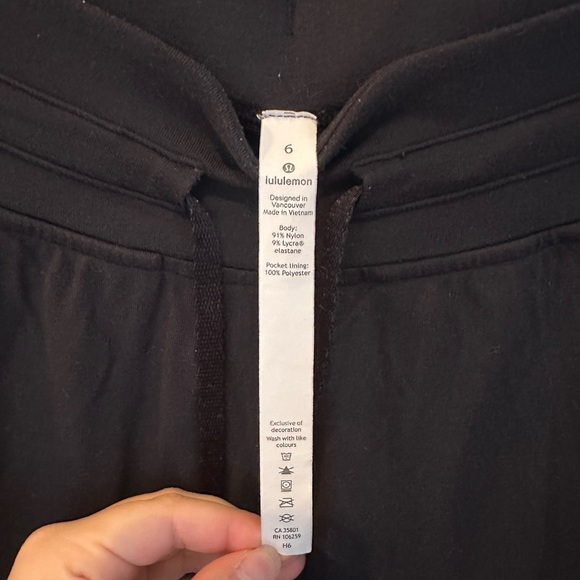 Lululemon Black nulu joggers - Picture 3 of 4